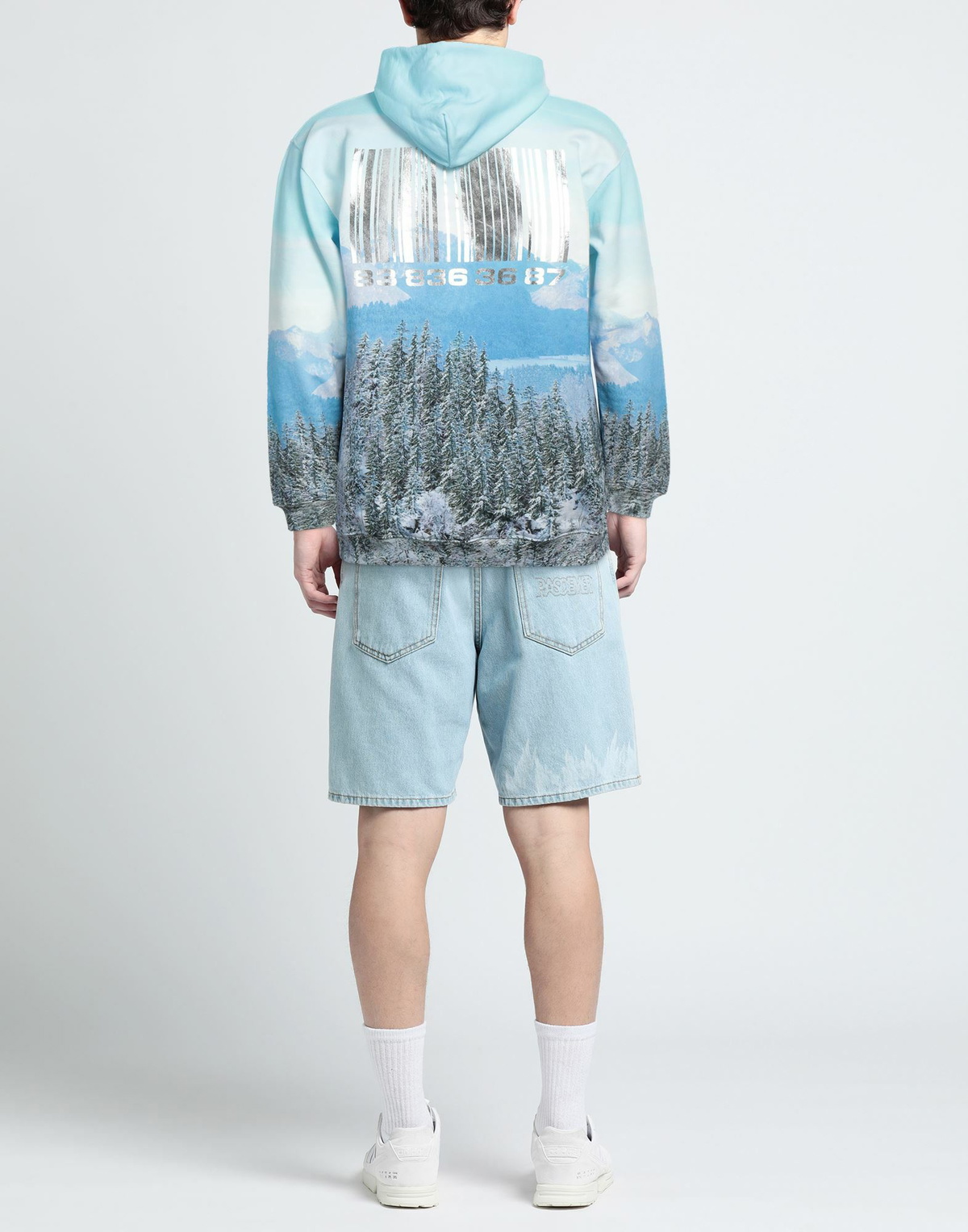 Vtmnts Mens Sweatshirt Sky in Blue