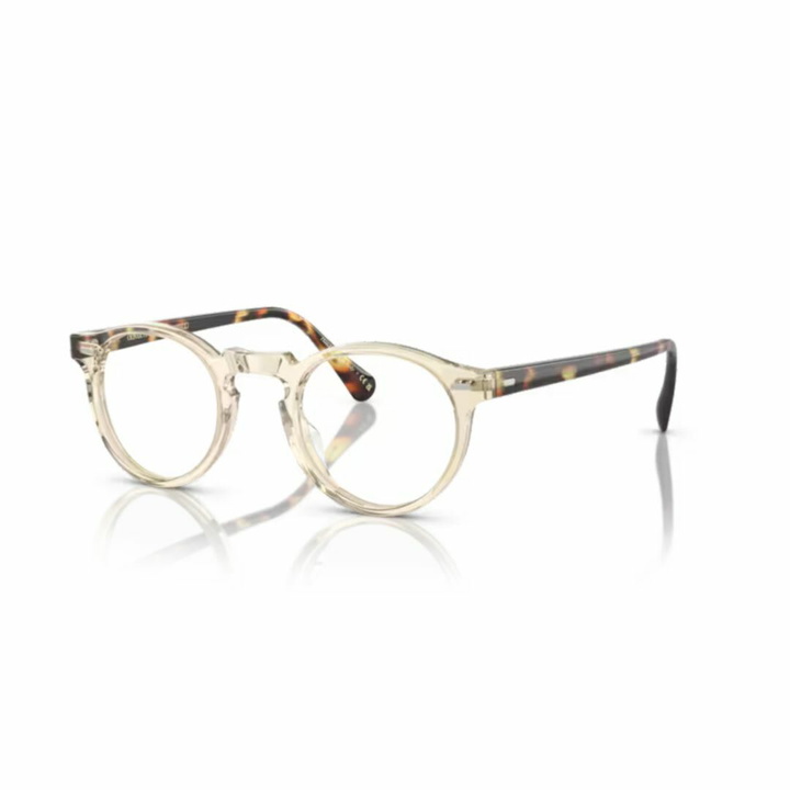 Photo: Oliver Peoples 5186 Vista1485