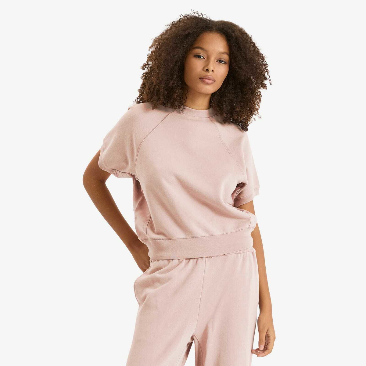SKIMS Women's Raglan Short Sleeve Sweatshirt in Fawn