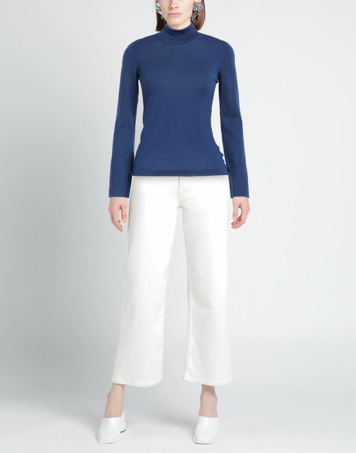 Goes Botanical Womens Turtleneck in Navy