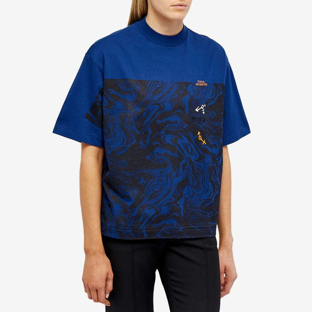 Toga Pulla Women's Marble Print Print T-Shirt in Blue