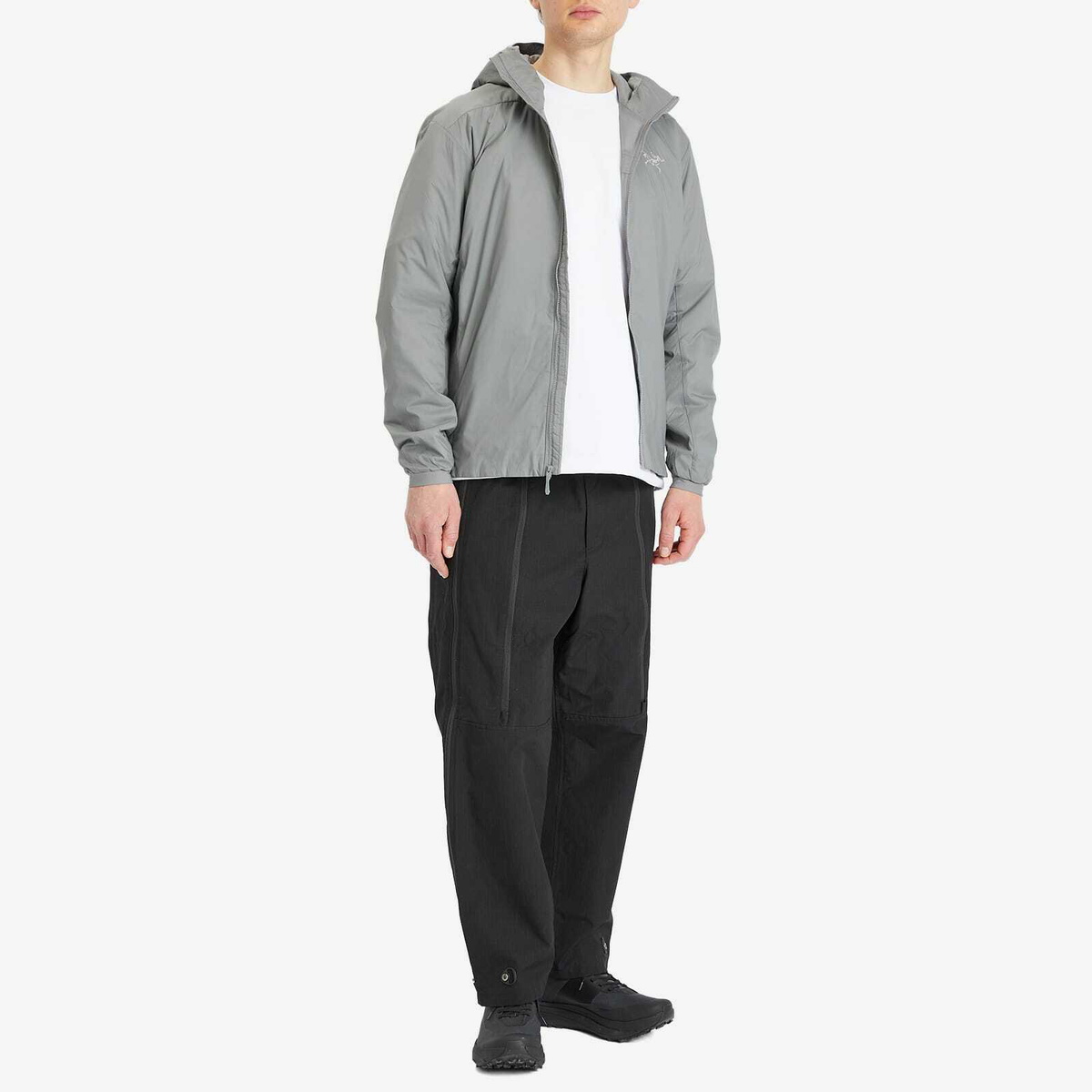 Arc'teryx Men's Atom Hooded Jacket in Void Arc'teryx