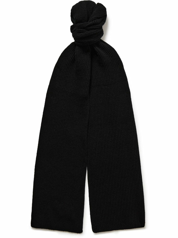 Photo: William Lockie - Ribbed Cashmere Scarf