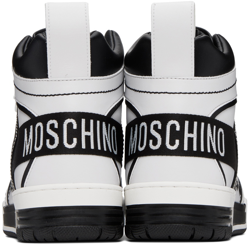 【関税込み】Moschino ホワイト＆グレー Streetball スニーカー Moschino Black & White Streetball Asymmetrical Sneakers Moschino