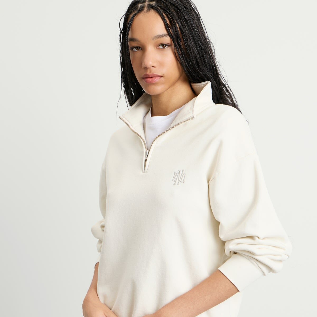 END. Slice Half Zip Sweat in Smoke White