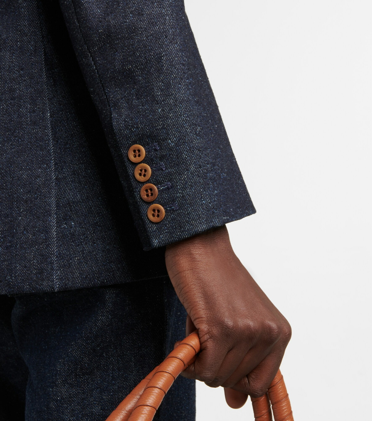 【関税&送料込】Chloe Embroidered Wool Blazer Chloe Horse Embroidered Blazer in Black | FWRD