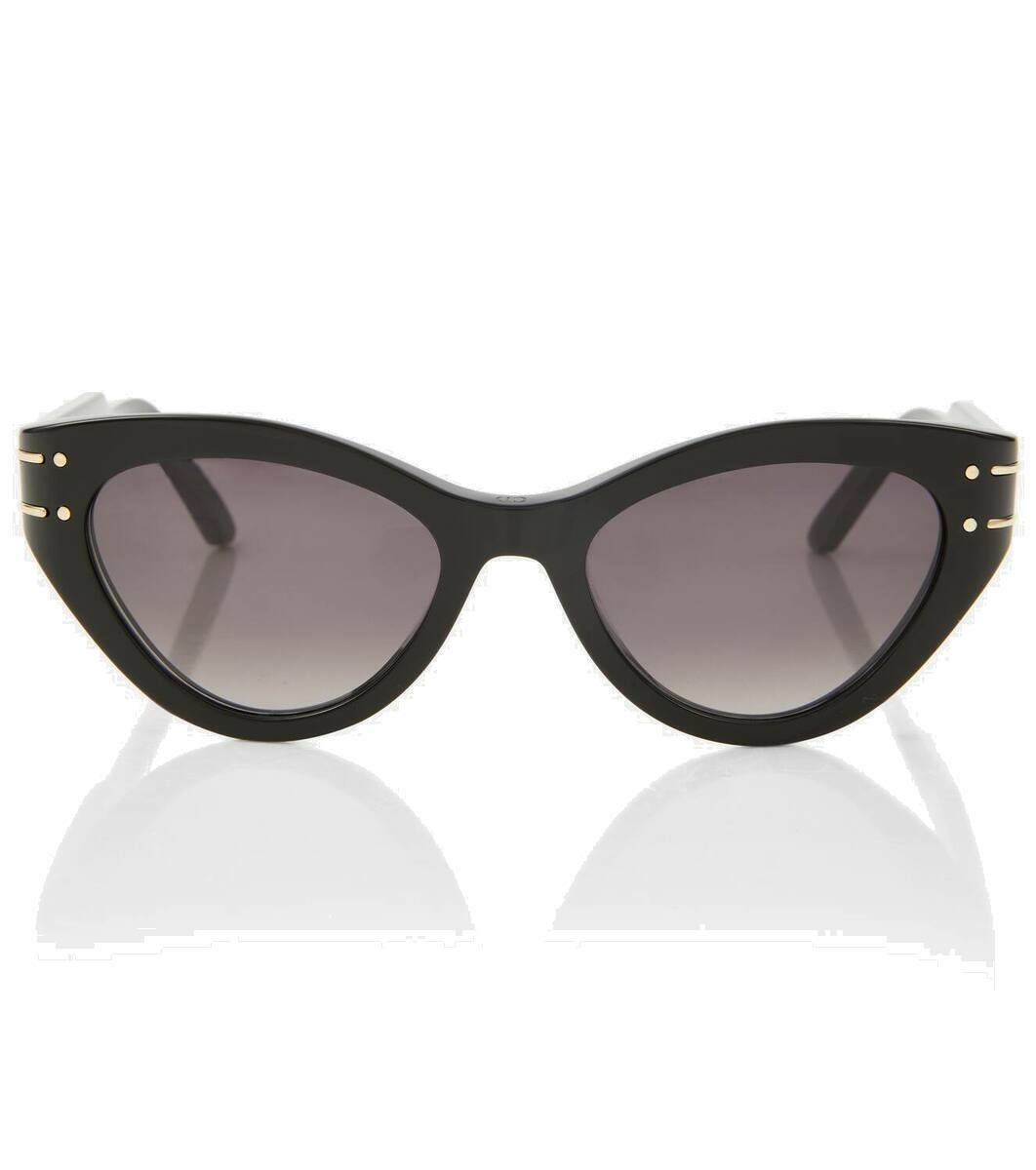 Photo: Dior Eyewear DiorSignature B7I cat-eye sunglasses