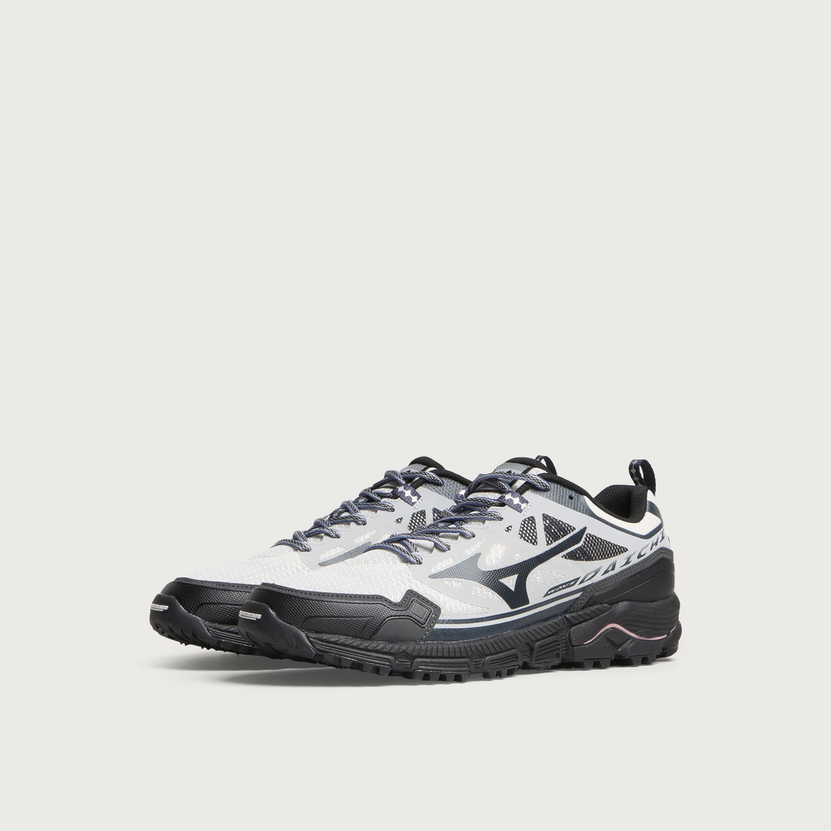 Mizuno Men's Wave Daichi LS Sneaker in Snow White/Carbon/Black