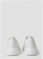 Essentielle Sneakers in White