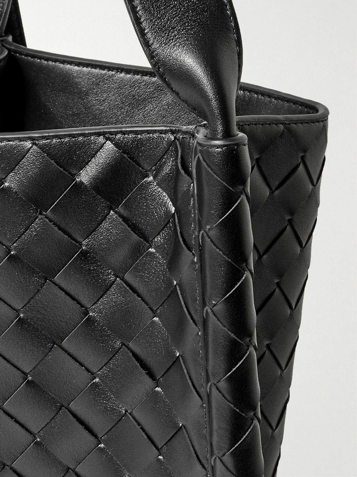 Bottega Veneta Intrecciato leather shoulder bag - Black