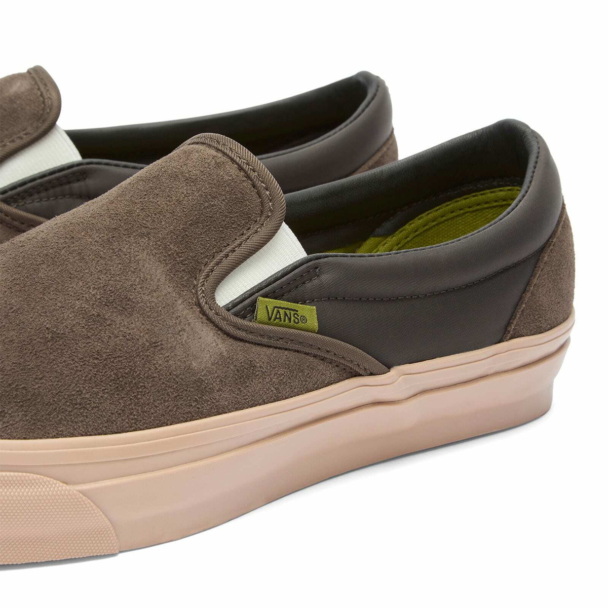 Vans LX Classic Slip-On 98 sneaker in Suede Coal Brown