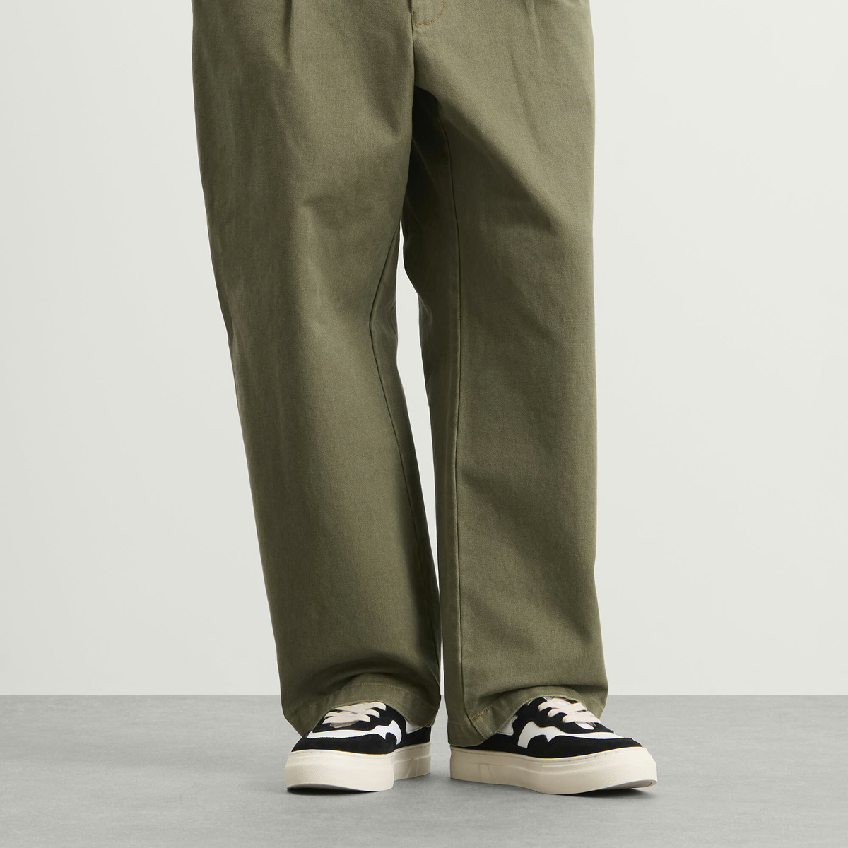 Stepney Workers Club Men's Pearl S-Strike II Suede Leather - END. Exclusive in Black/White