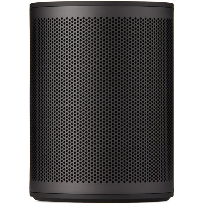 Photo: Bang and Olufsen Black Beoplay M3 Speaker