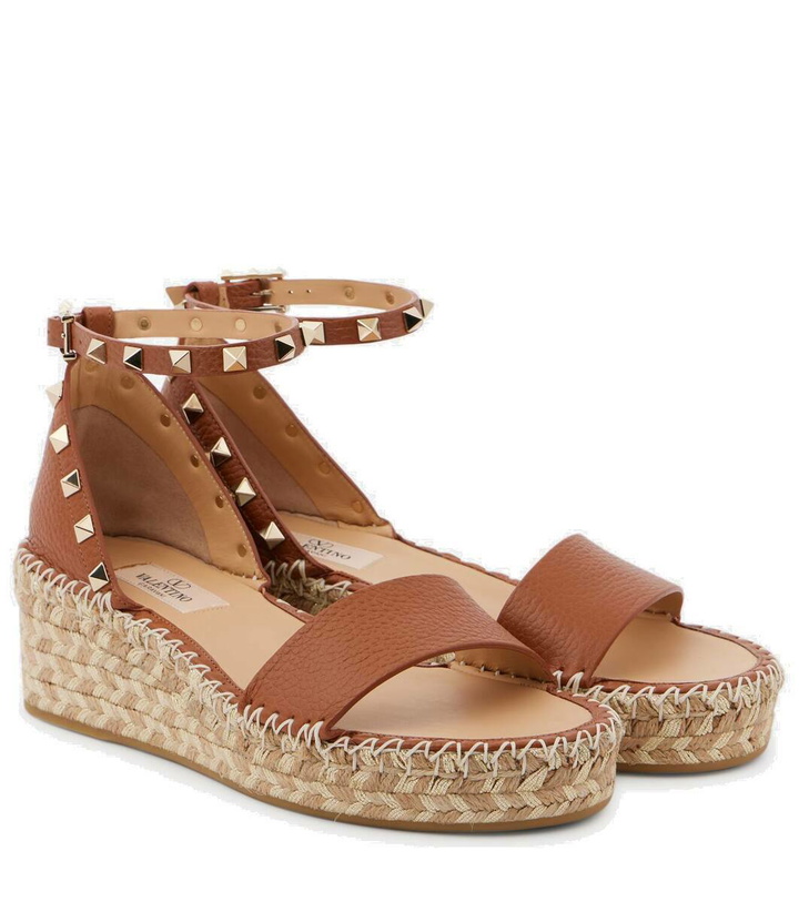 Photo: Valentino Garavani Rockstud 55 leather espadrille wedges