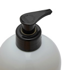 A.P.C. Cosmos Organic Hand Soap in White 