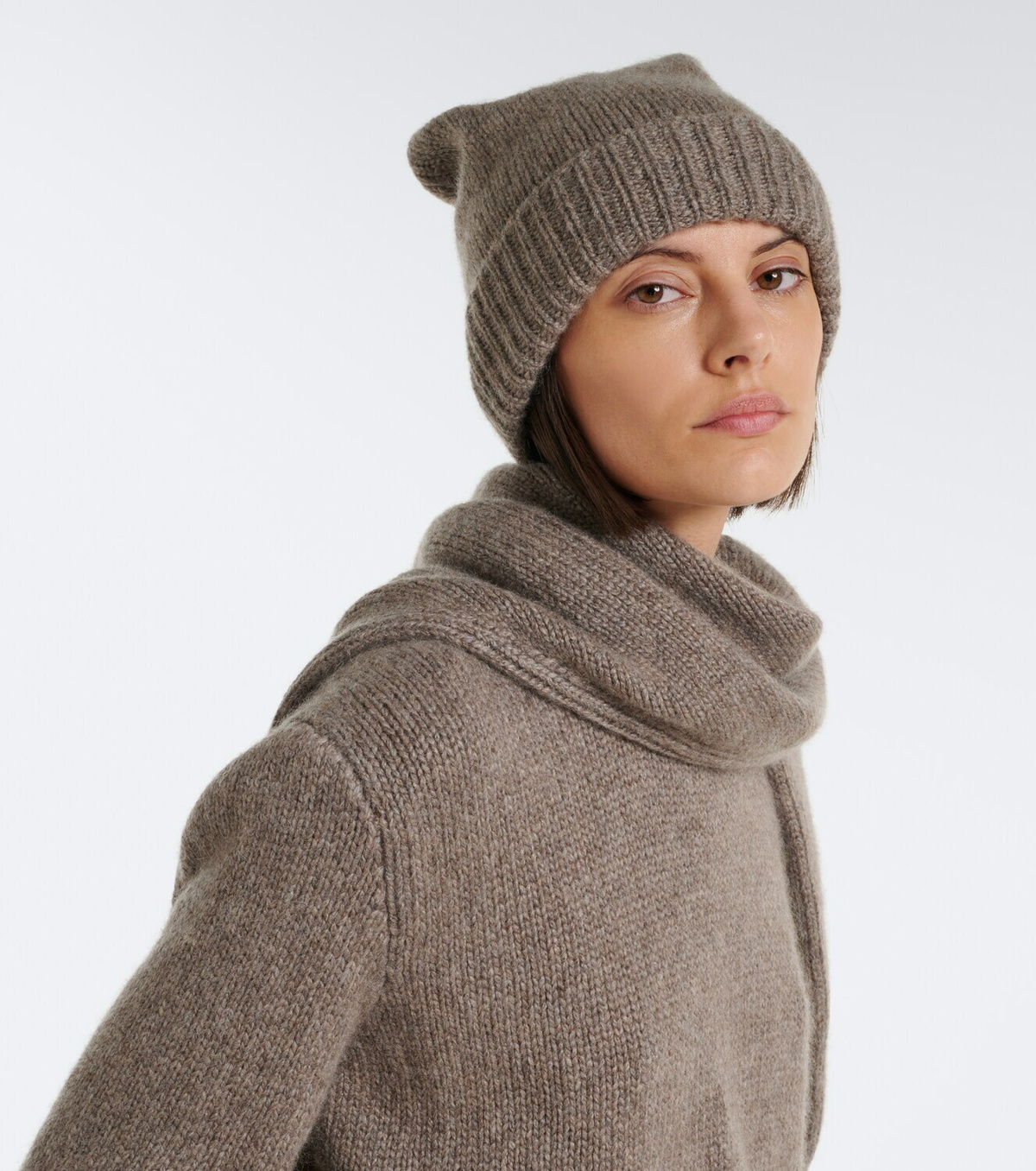 The Row Pavir cashmere beanie