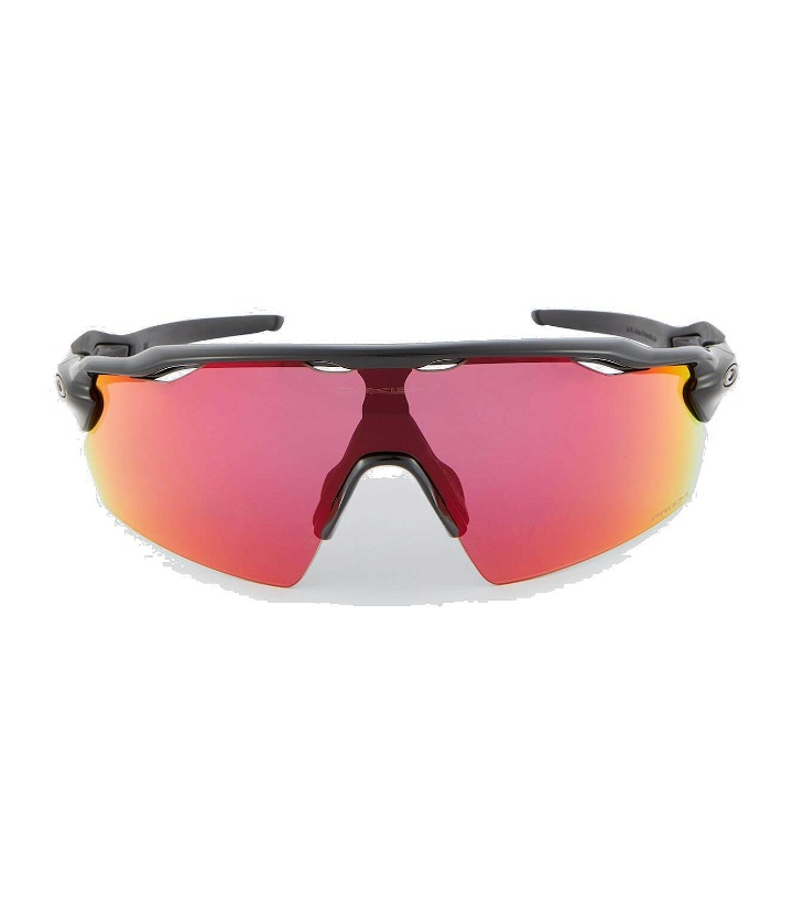 Photo: Oakley Radar® oversized sunglasses