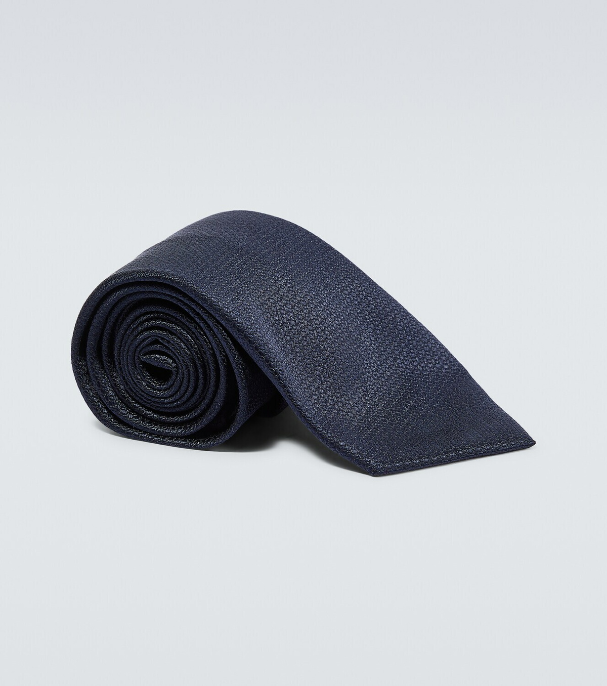 【関税＆送料込み】Tom Ford Black Tie With Rear Tie Closure Tom Ford Black Tie With Rear Tie Closure In Silk Man