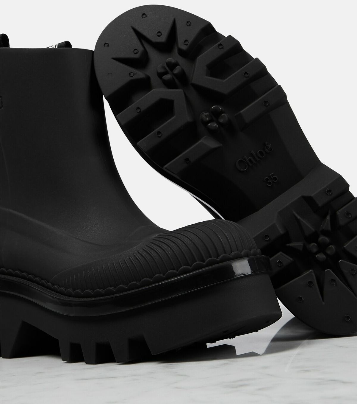 VIP【送料関税込】CHLOE Raina Ankle Boots Chloé Raina Rain Boots | Neutrals | FARFETCH