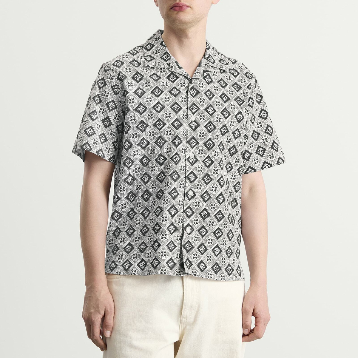 Wax London Men's Didcot Tile Print Vacation Shirt in Ecru/Black
