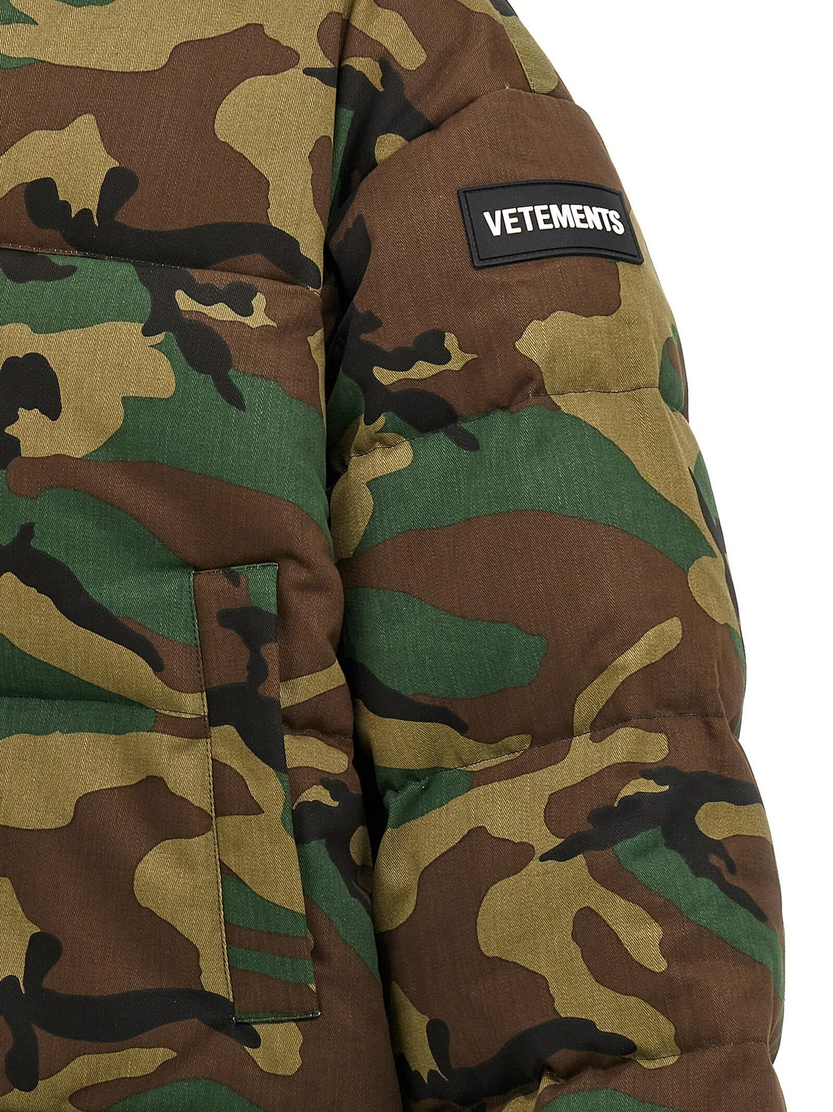 VETEMENTS Camouflage Down Jacket