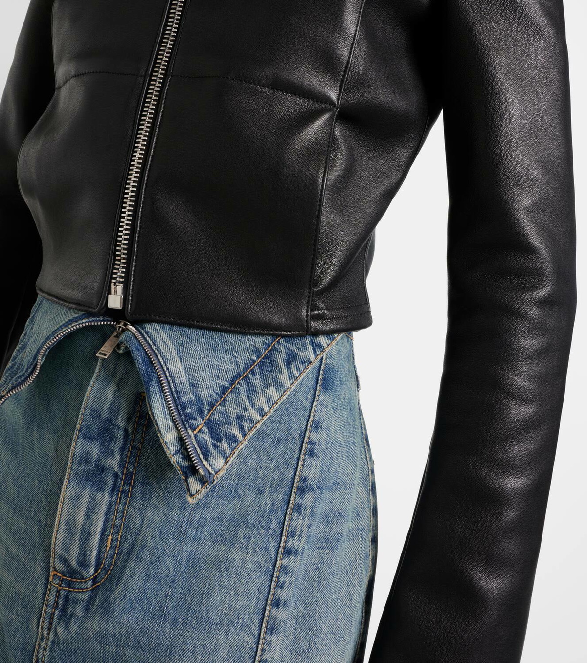 Alexander McQueen Cropped leather jacket