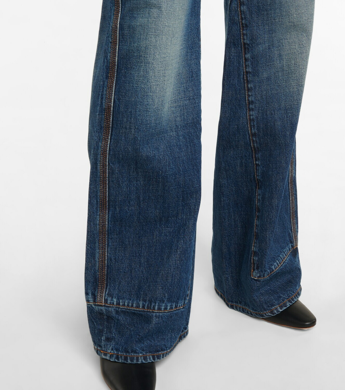 【LOEWE】HIGH WAIST JEANS (関税込み) Loewe Cropped Jeans with Anagram Knee Detail | Neiman Marcus