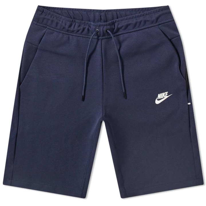 Photo: Nike Tech Fleece Short Obsidian & White