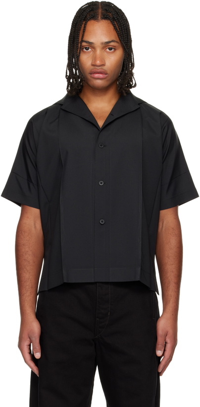 Photo: 132 5. ISSEY MIYAKE Black Flat Shirt