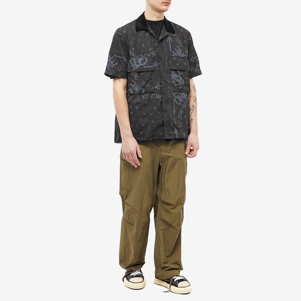 【限定sacai× Eric Haze】iPhone14Pro CASETiFY Sacai x Eric Haze Bandana Print Shirt in Black Sacai