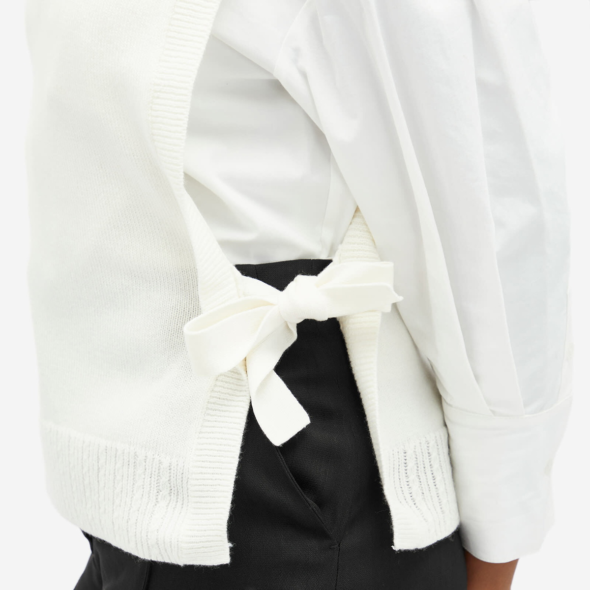 A.P.C. Women's Margot Knitted Vest in Ecru A.P.C.