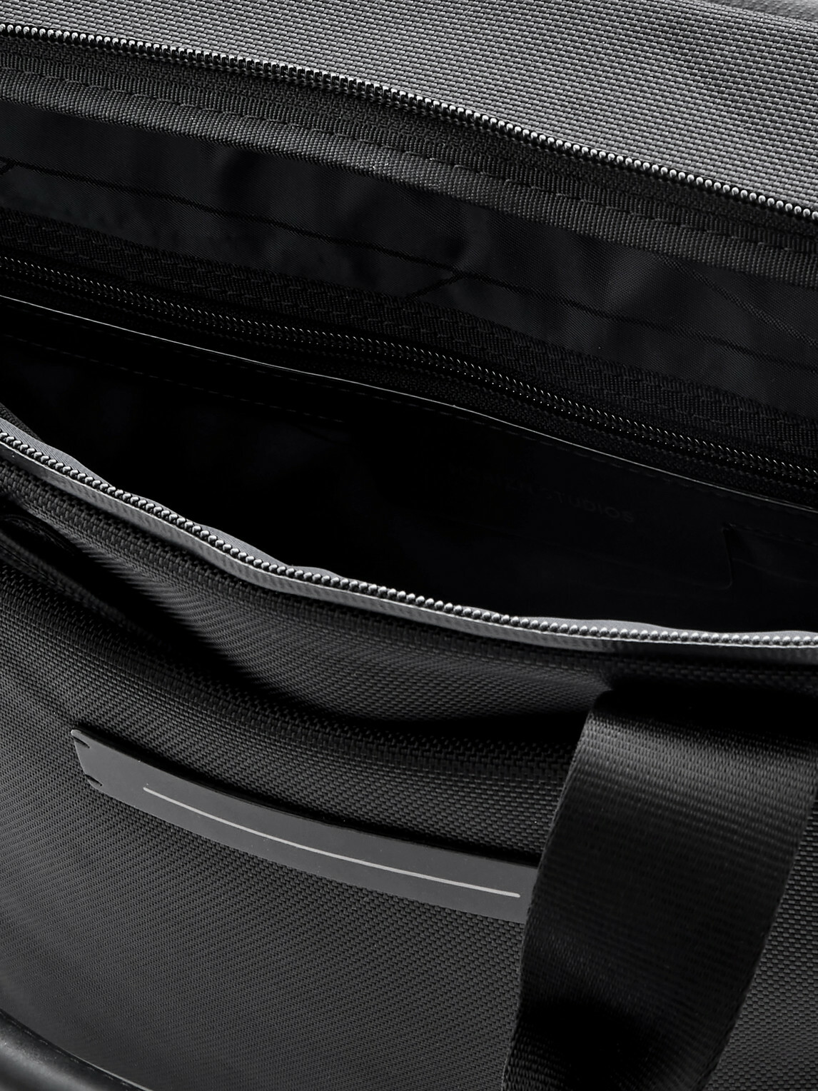 Horizn Studios - Midtown Shell Briefcase