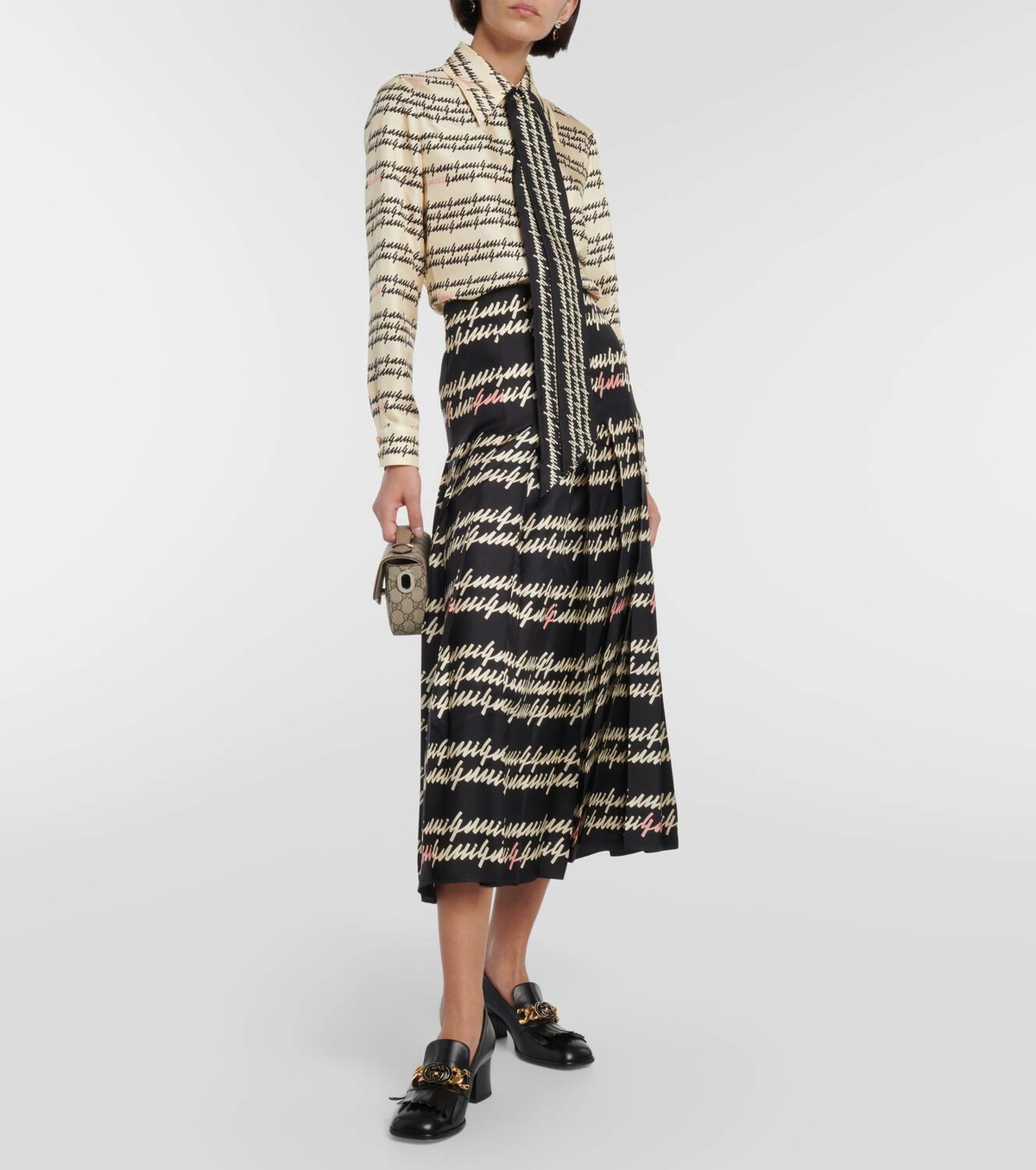 GUCCI★素敵！FLORAL TASSEL PRINT SILK PLEATED MIDI SKIRT GUCCI☆素敵！FLORAL TASSEL PRINT SILK PLEATED MIDI SKIRT