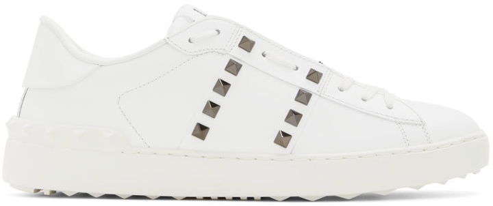 Photo: Valentino Garavani White Rockstud Untitled Sneakers