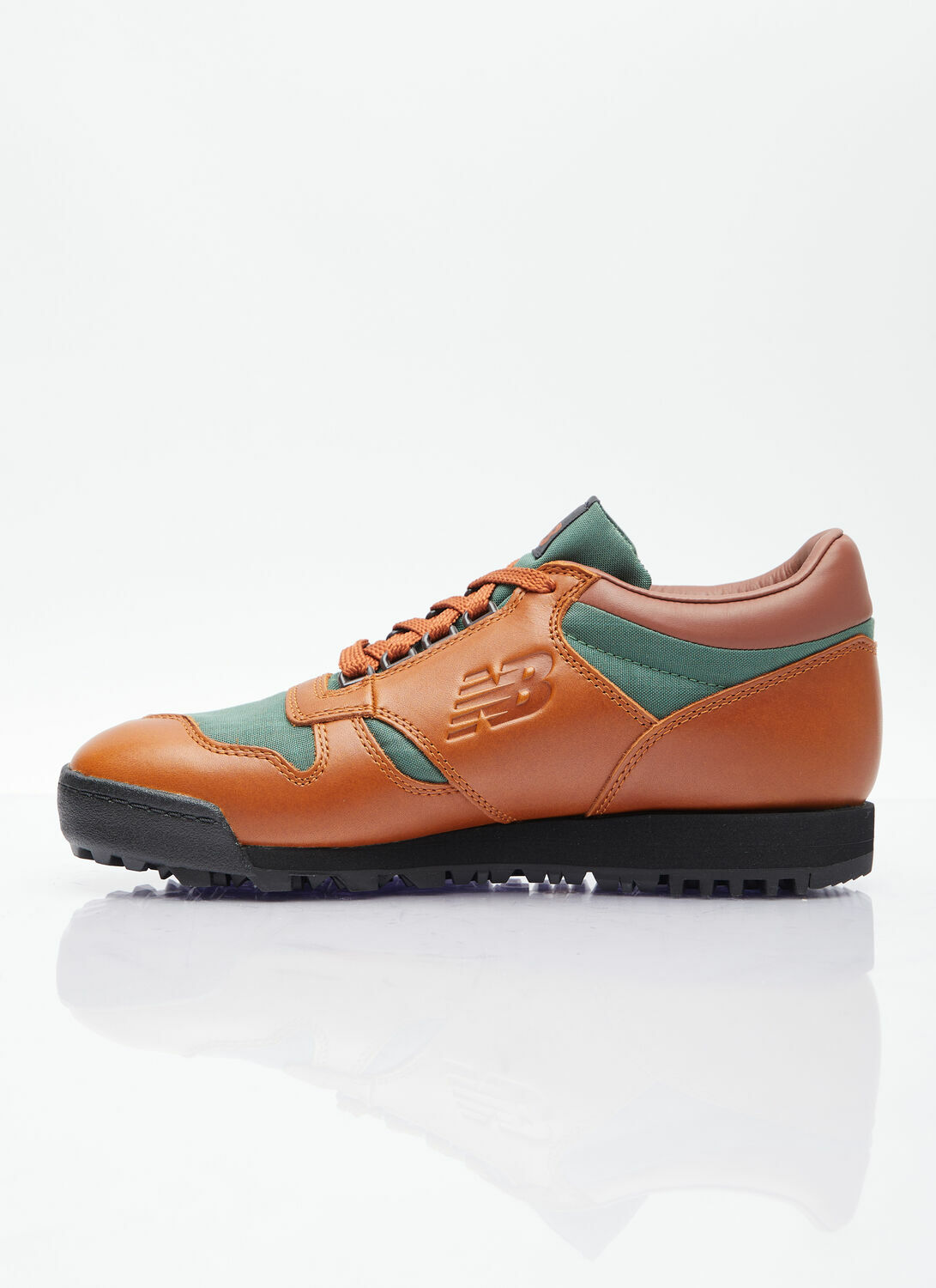 New Balance Rainer Low Top Sneakers