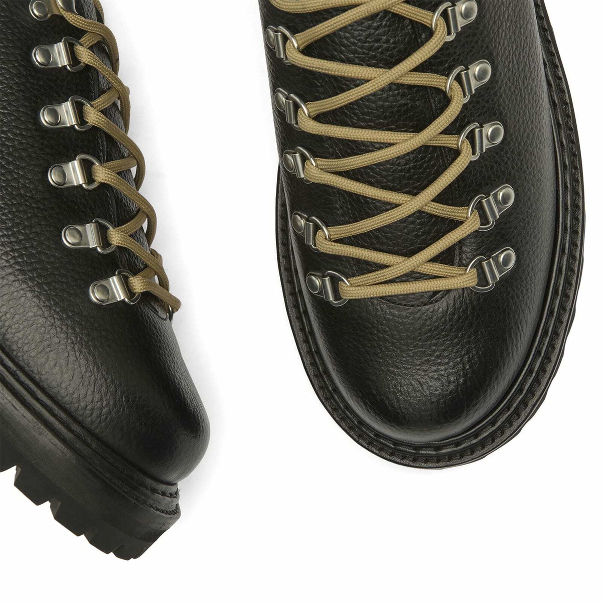 Bass Weejuns Men's Hiker Low Boot in Black Textured Leather