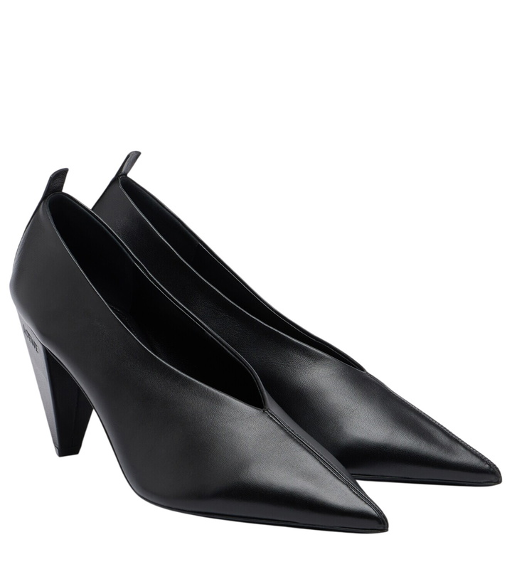 Photo: Loewe Origami Cubic leather pumps