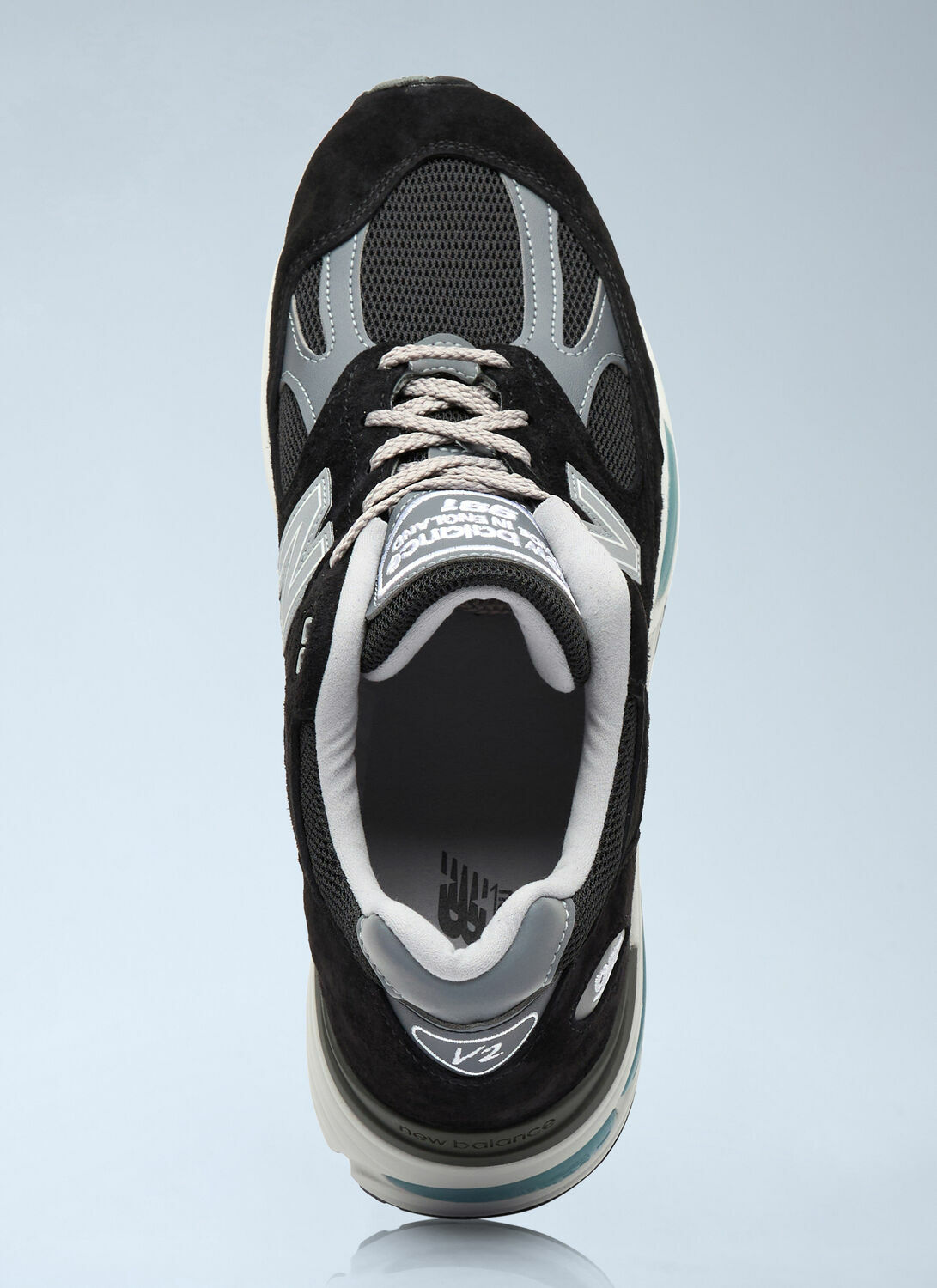 New Balance 991 Sneakers