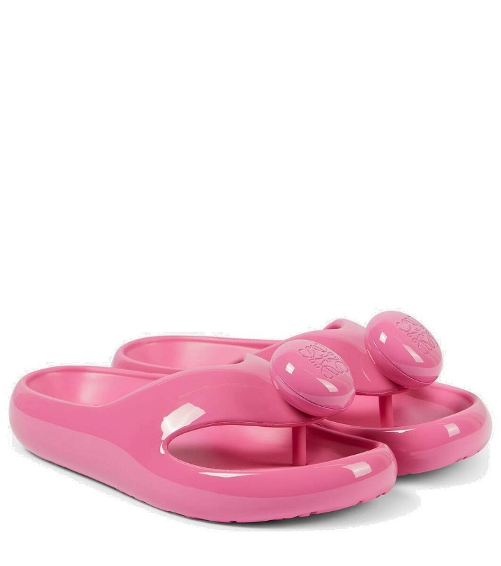 Photo: Loewe Paula's Ibiza Foam Pebble thong sandals