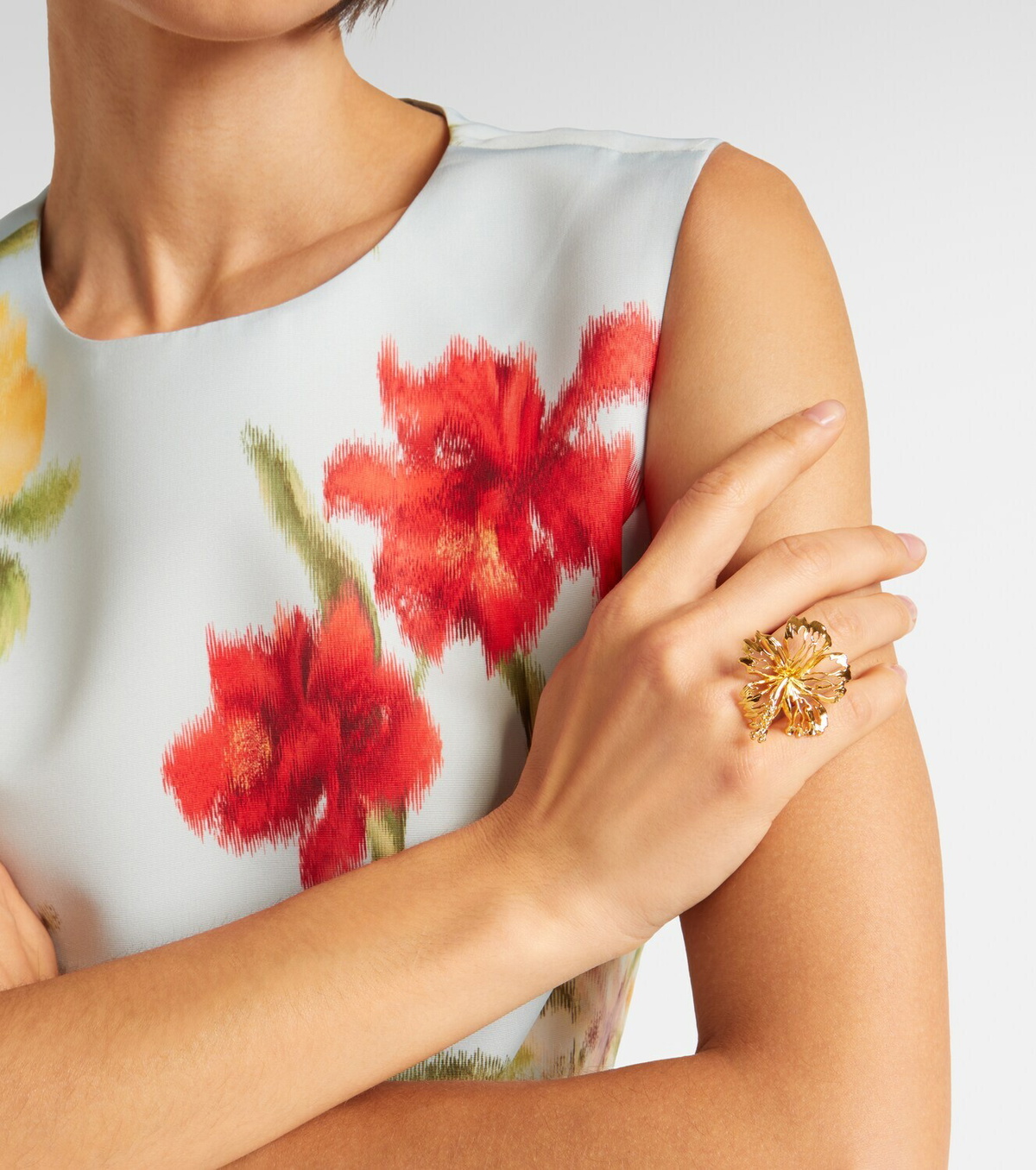 Oscar de la Renta Hibiscus Flower ring