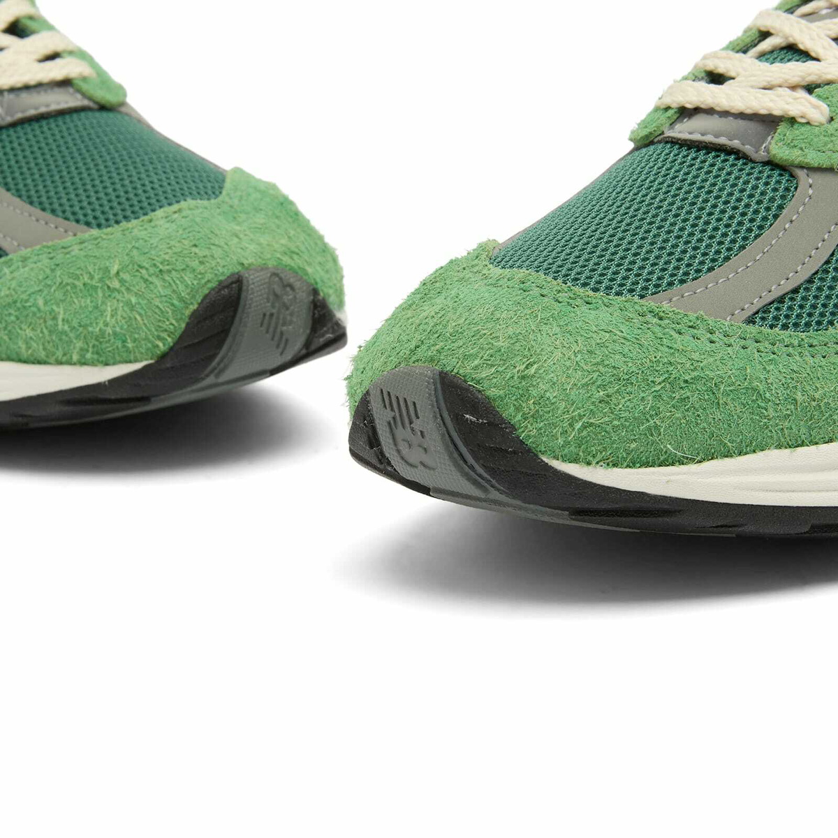 New Balance U991GV2 Sneaker Made in UK in Mineral Green