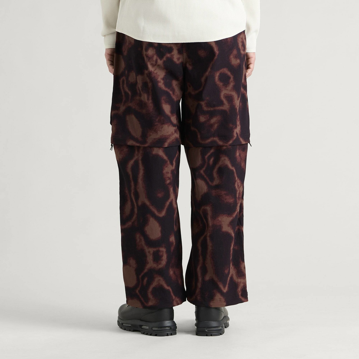 Nike Men's ACG Smith Summit Cargo Pant in Black/White