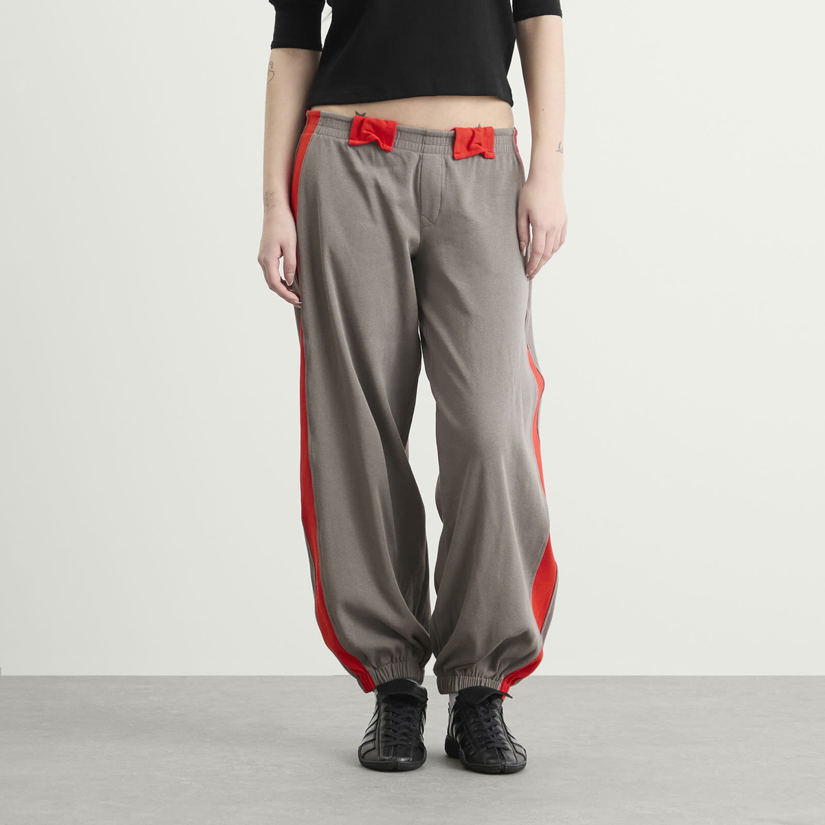 Gimaguas Women's Emmanuelle Trousers in Grey/Red