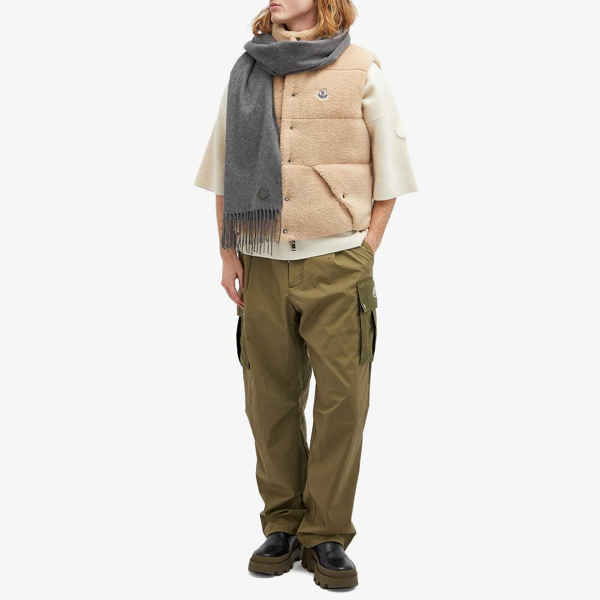 Moncler Men's Cashmere Scarf in Grey 
