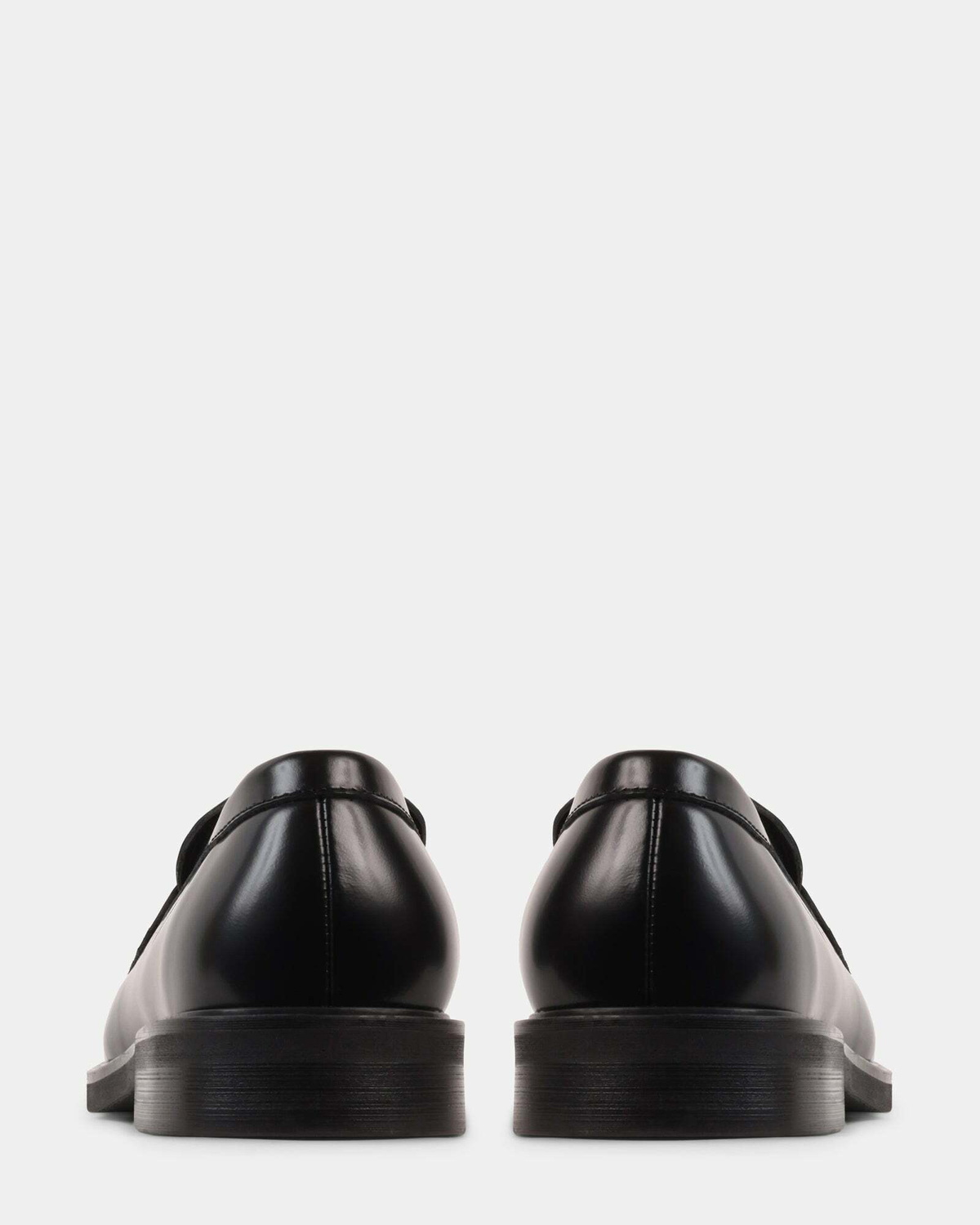 Steve Madden Vanceee Dress Shoes in Black