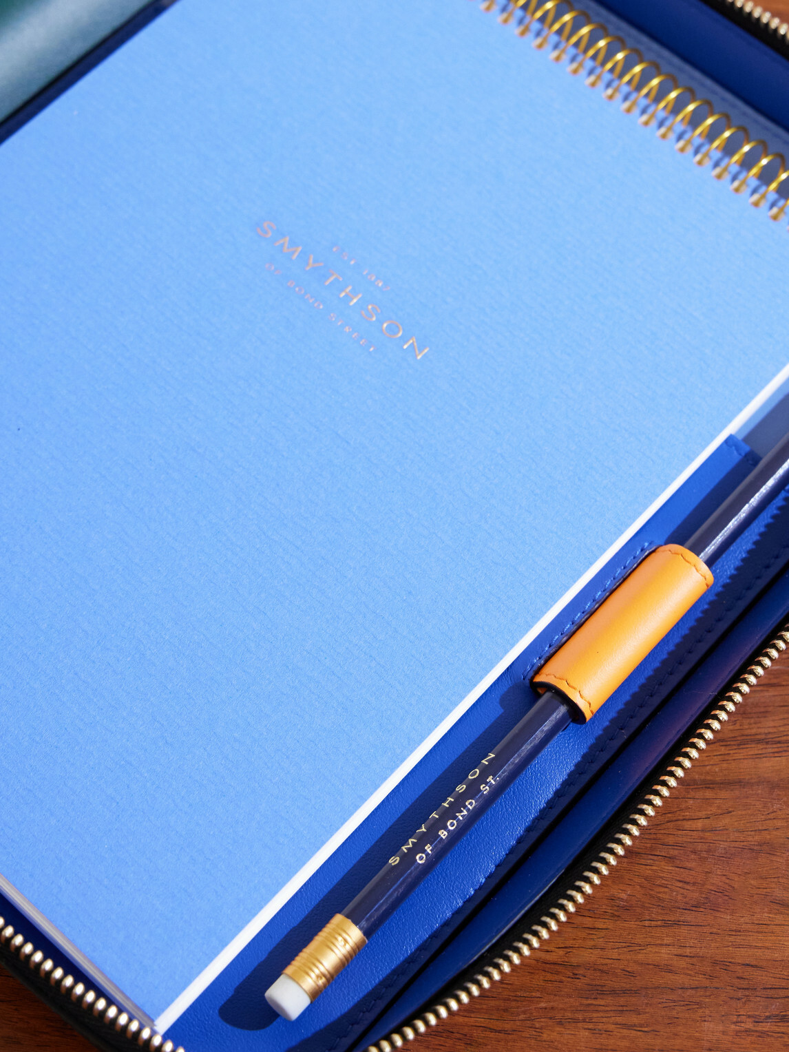 Smythson - Panama Cross-Grain Leather Artist Folio Stationary Set