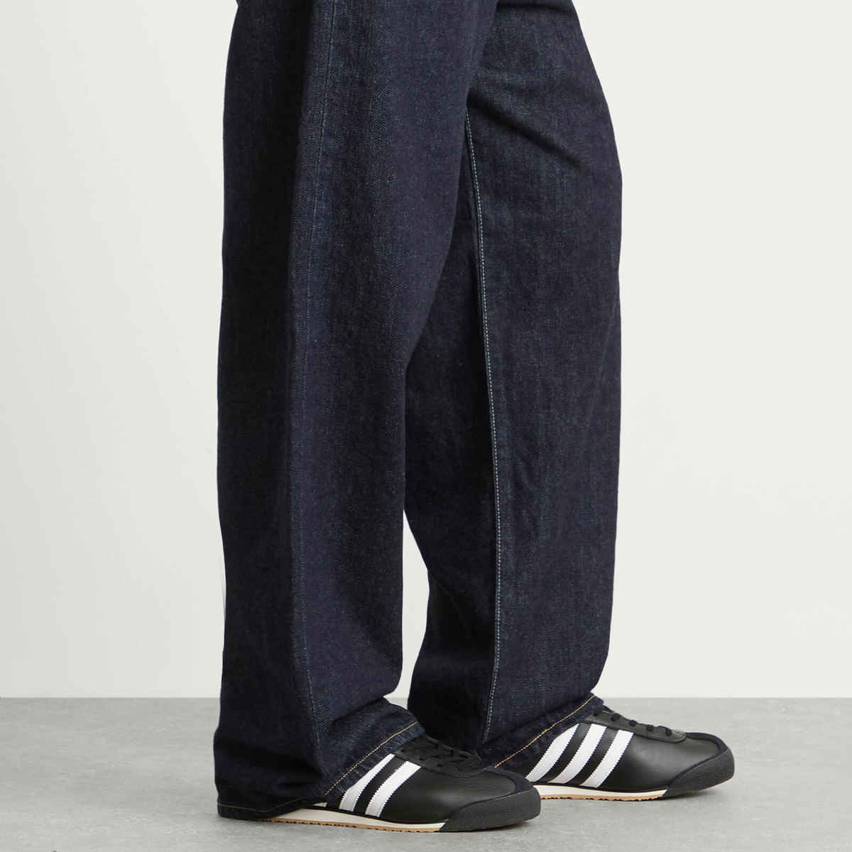 Adidas Italia 70s Sneaker in Core Black/White/Gum
