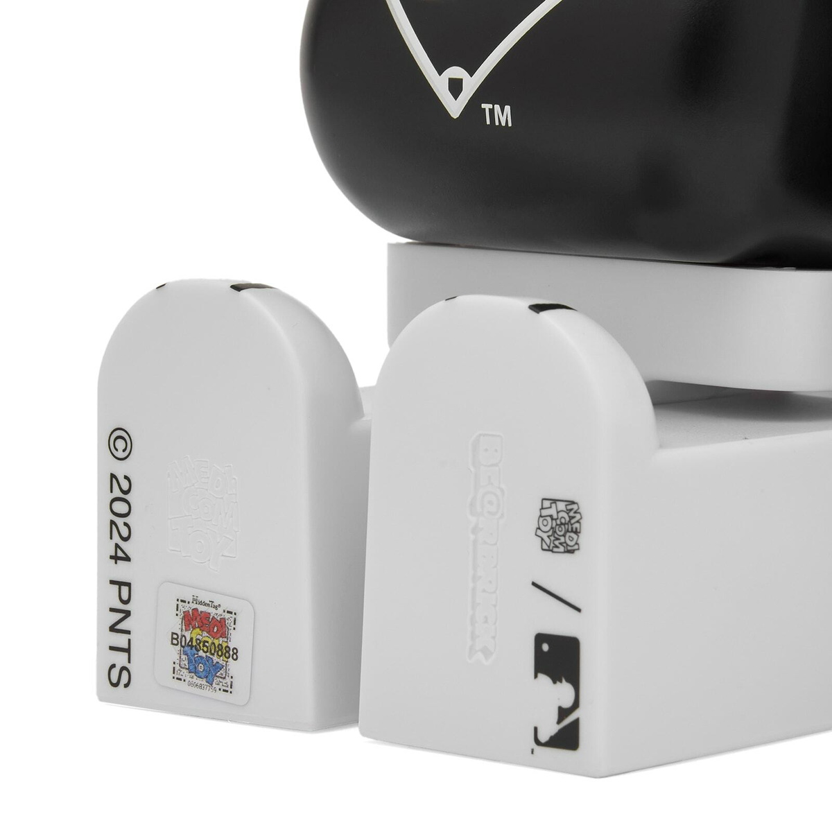 Medicom Be@rbrick MLB × Peanuts Snoopy (White Sox) 
