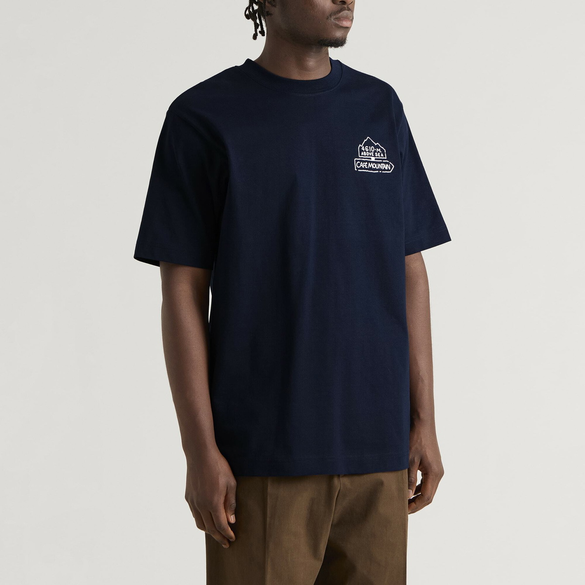 Café Mountain Men's Refuge T-shirt in Navy