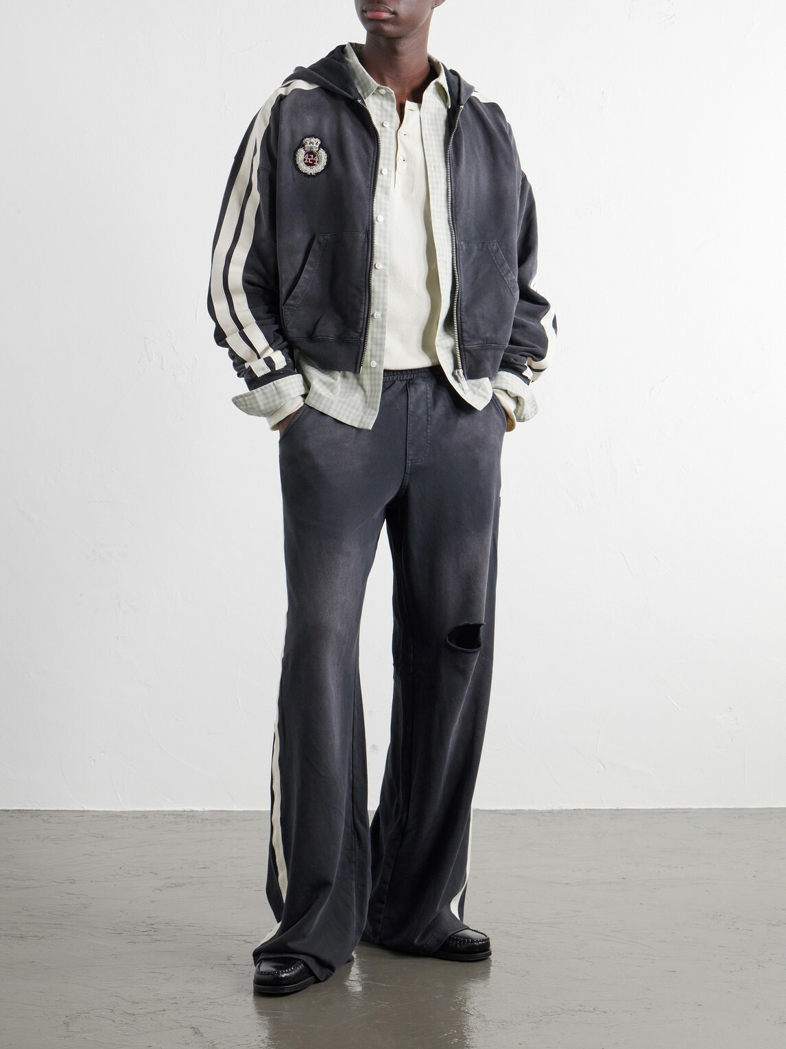 424 - Wide-Leg Striped Distressed Cotton-Jersey Sweatpants - Black